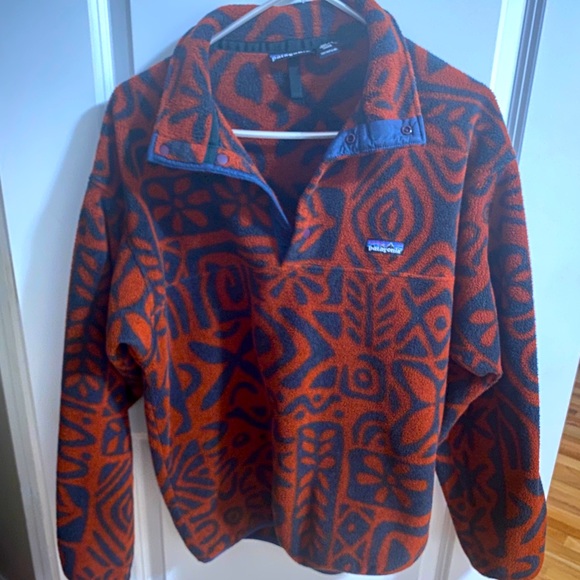 Patagonia Jackets & Blazers - Patagonia printed Fleece Pullover